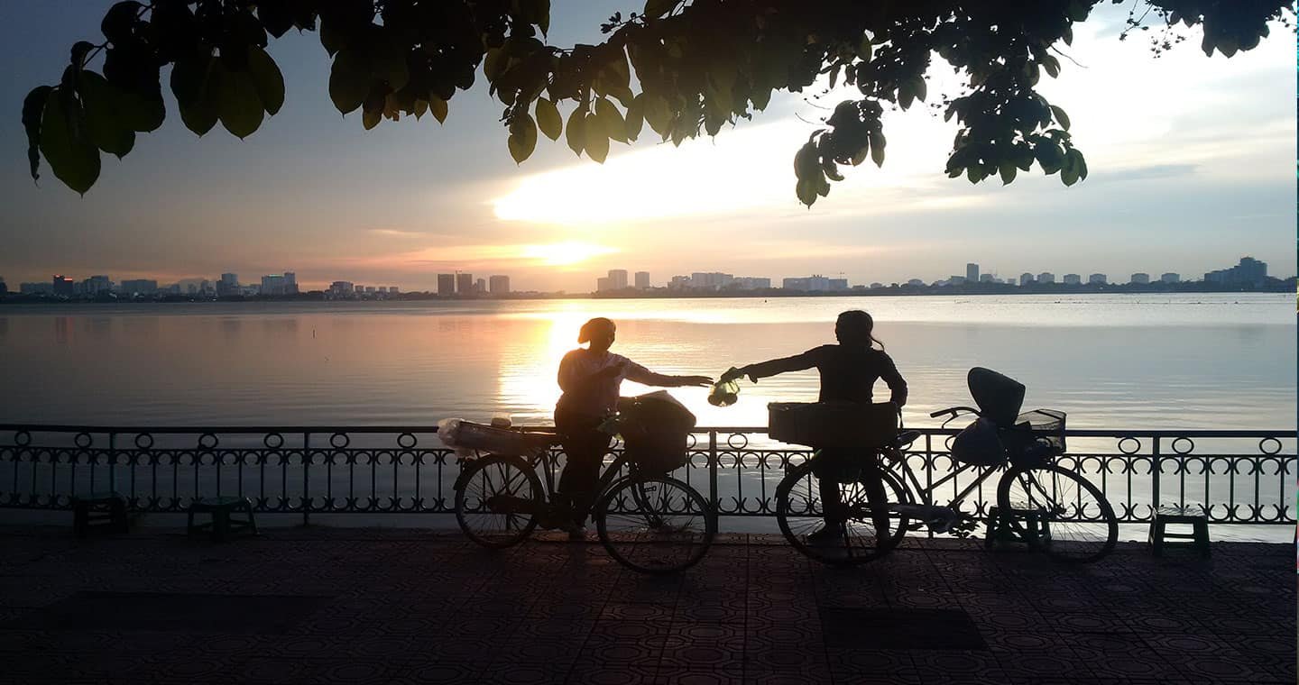 Cycle Around West Lake Hanoi Half Day